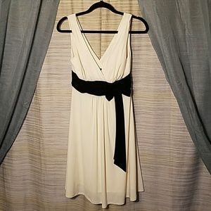 Adorable fit and flare cocktail dress.